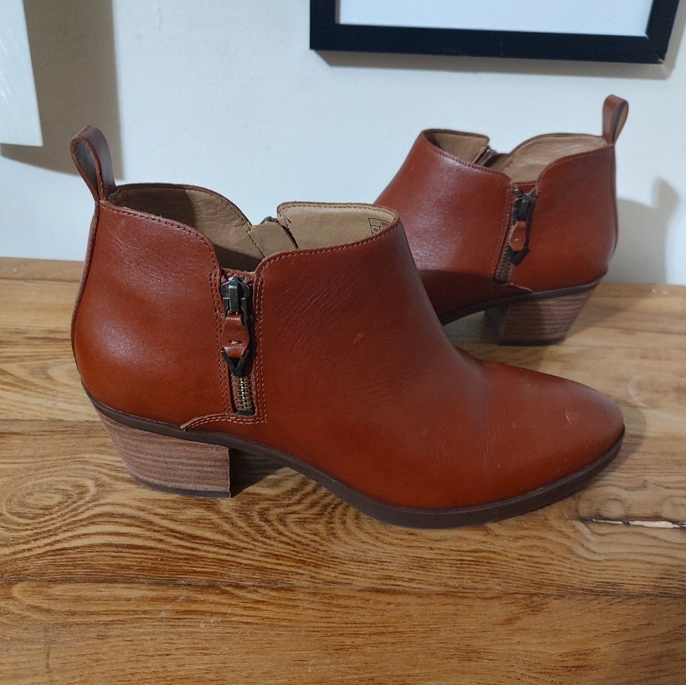 Vionic Leather Cecily Ankle Boots - Picture 8 of 15